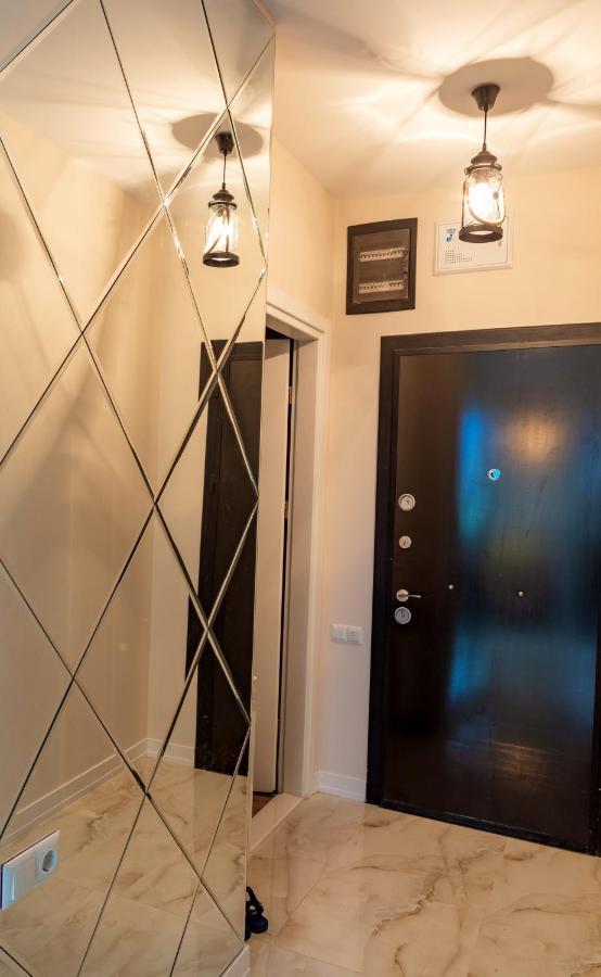 Entire Flat With City Skyline View - Two Bedrooms Batumi Kültér fotó