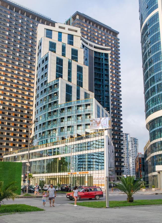 Entire Flat With City Skyline View - Two Bedrooms Batumi Kültér fotó