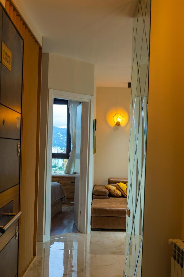 Entire Flat With City Skyline View - Two Bedrooms Batumi Kültér fotó