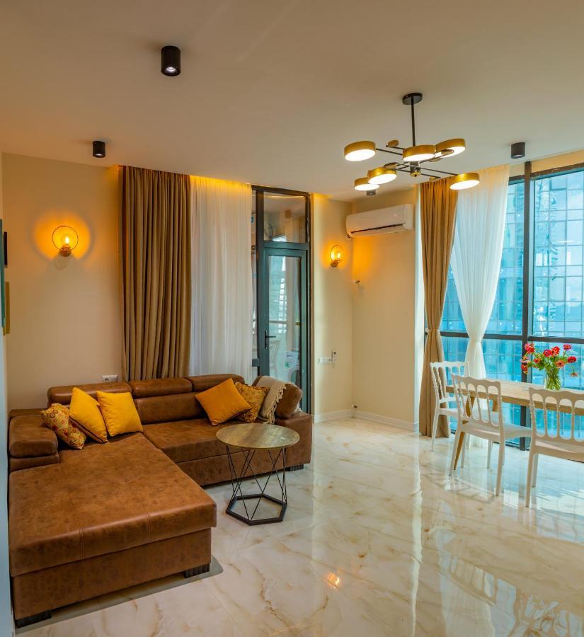 Entire Flat With City Skyline View - Two Bedrooms Batumi Kültér fotó